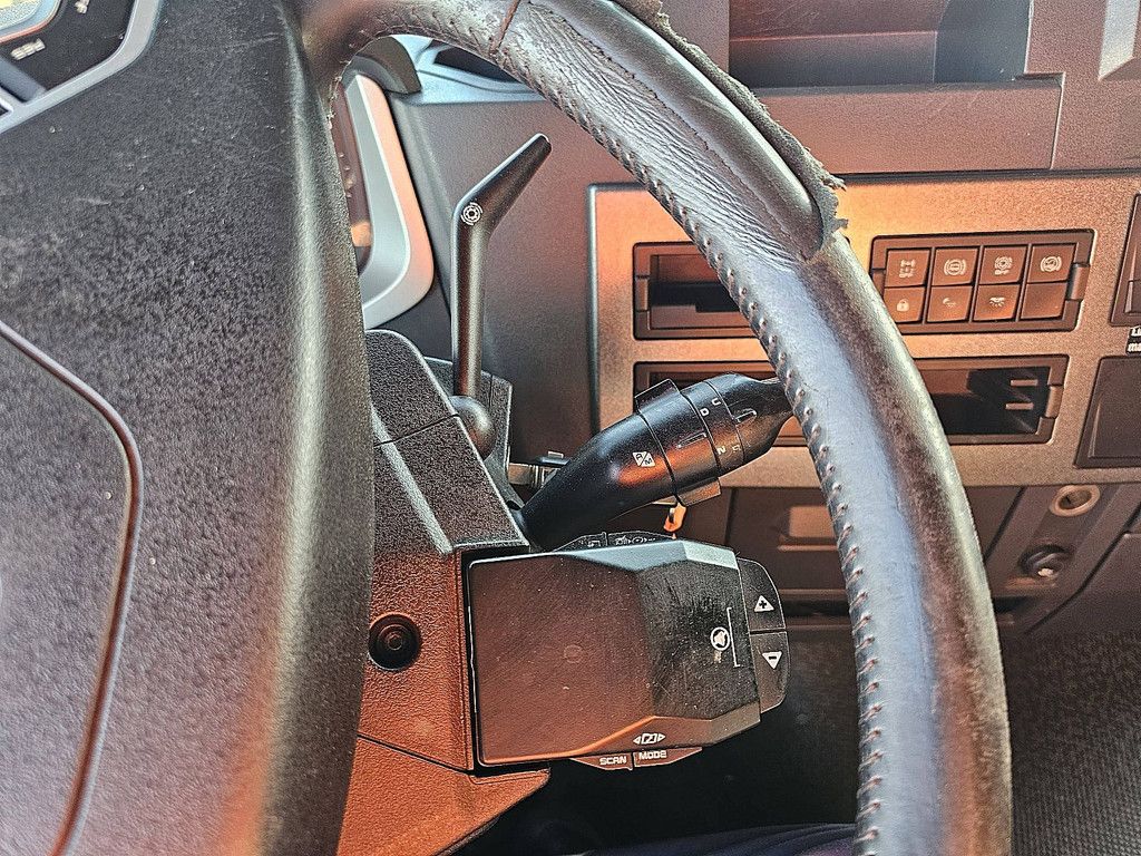 RENAULT T 430