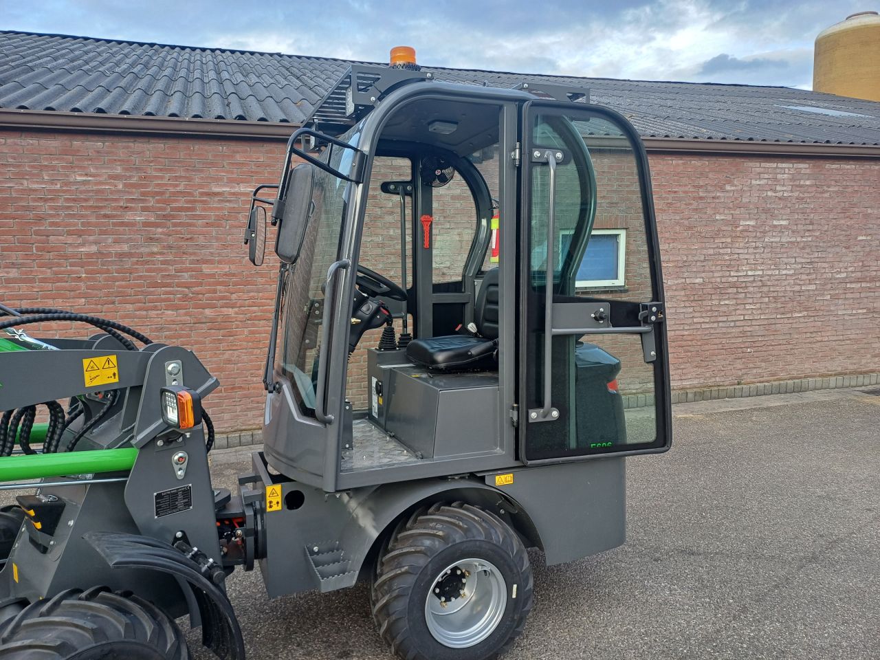 Mini shovel Wcm 606 elektrische minishovel