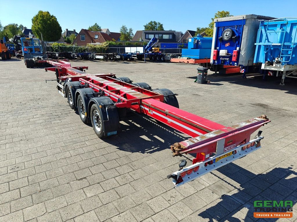 D-Tec FLEXITRAILER 3-axle SAF - MULTI - Disc brakes - Lift axle - All connections - 4749 kg - 04/2026 MOT