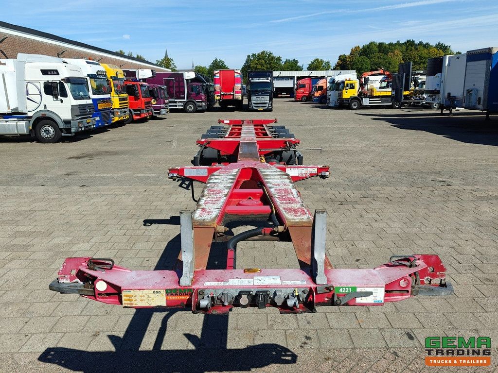 D-Tec FLEXITRAILER 3-axle SAF - MULTI - Disc brakes - Lift axle - All connections - 4749 kg - 04/2026 MOT