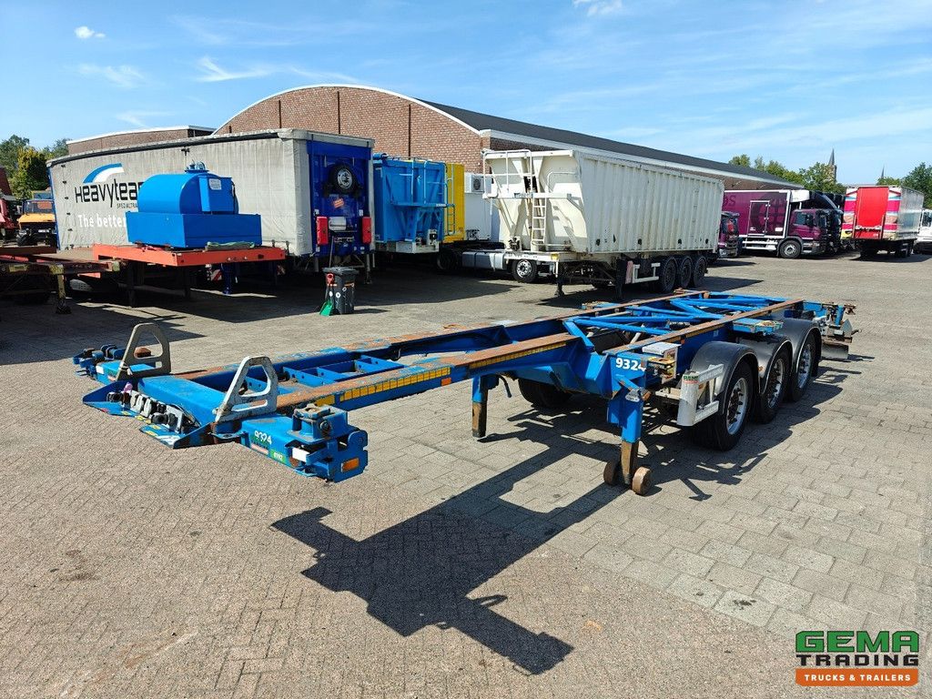 Van Hool 3B0079 3-Axle SAF - Disc brakes - All connections / Universal chassis