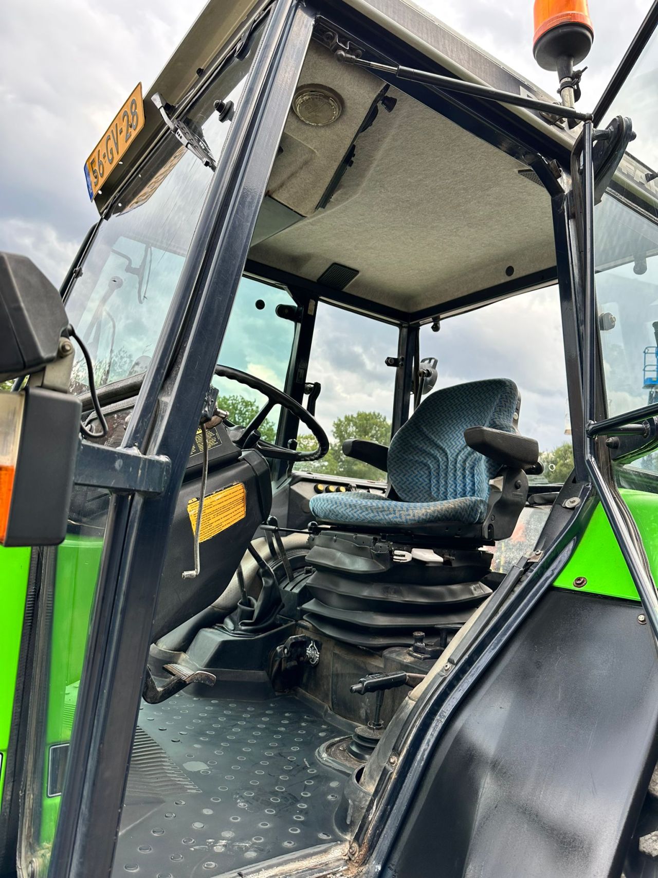 TE KOOP: zeer nette DEUTZ DX 4.57