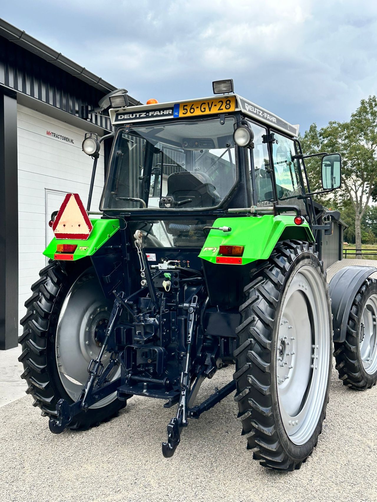 TE KOOP: zeer nette DEUTZ DX 4.57