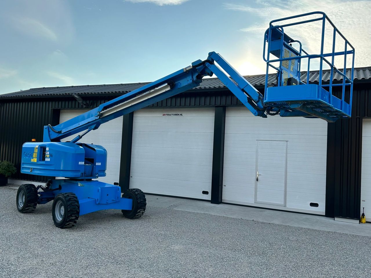 TE KOOP: zeer nette GENIE S45 hoogwerker