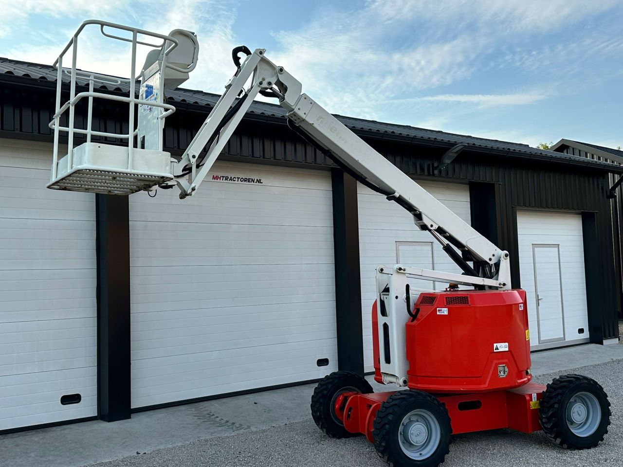 TE KOOP: zeer nette GENIE Z34-22 hoogwerker