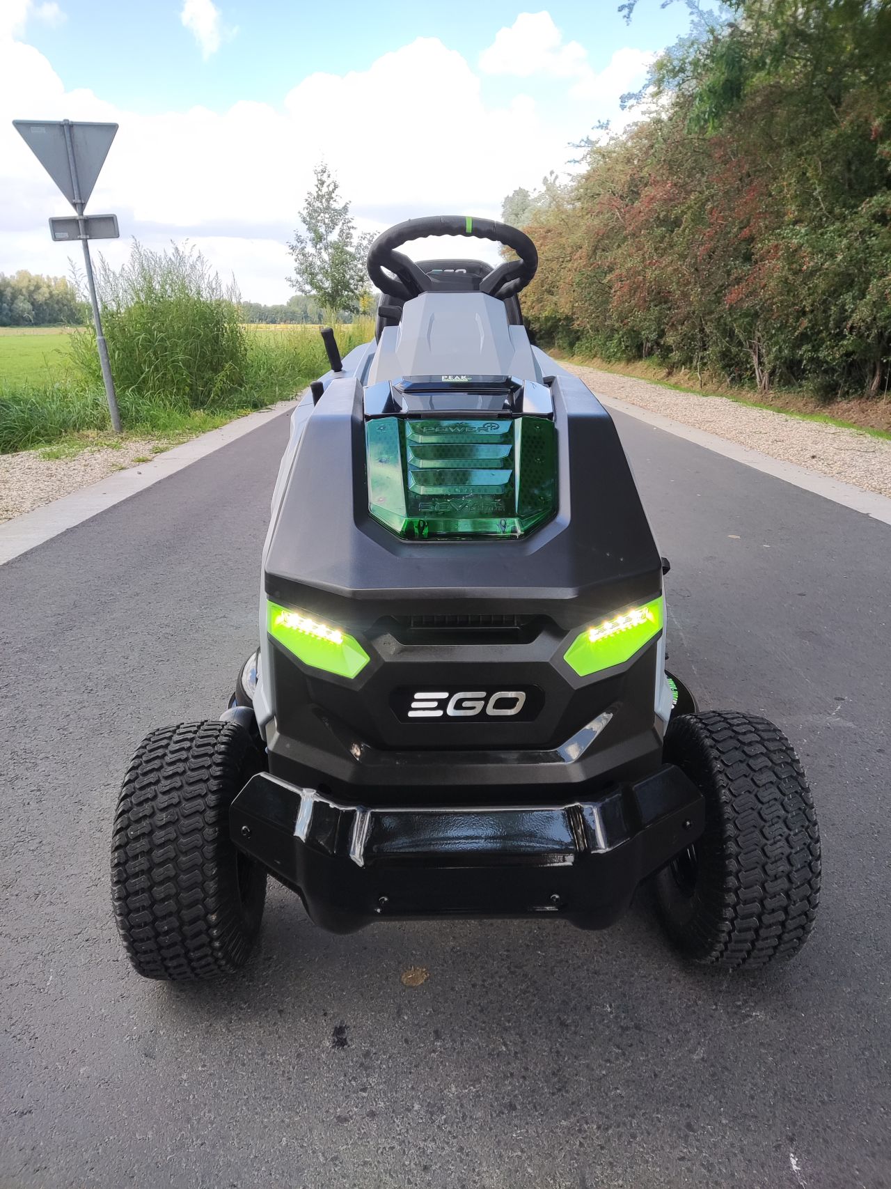EGO zitmaaier (type TR3801E-B (accu), 98 cm., opvang)