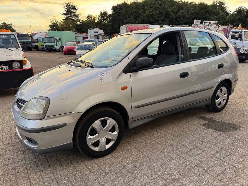 Nissan Almera Tino **PETROL-AIRCO-BELGIAN CAR**