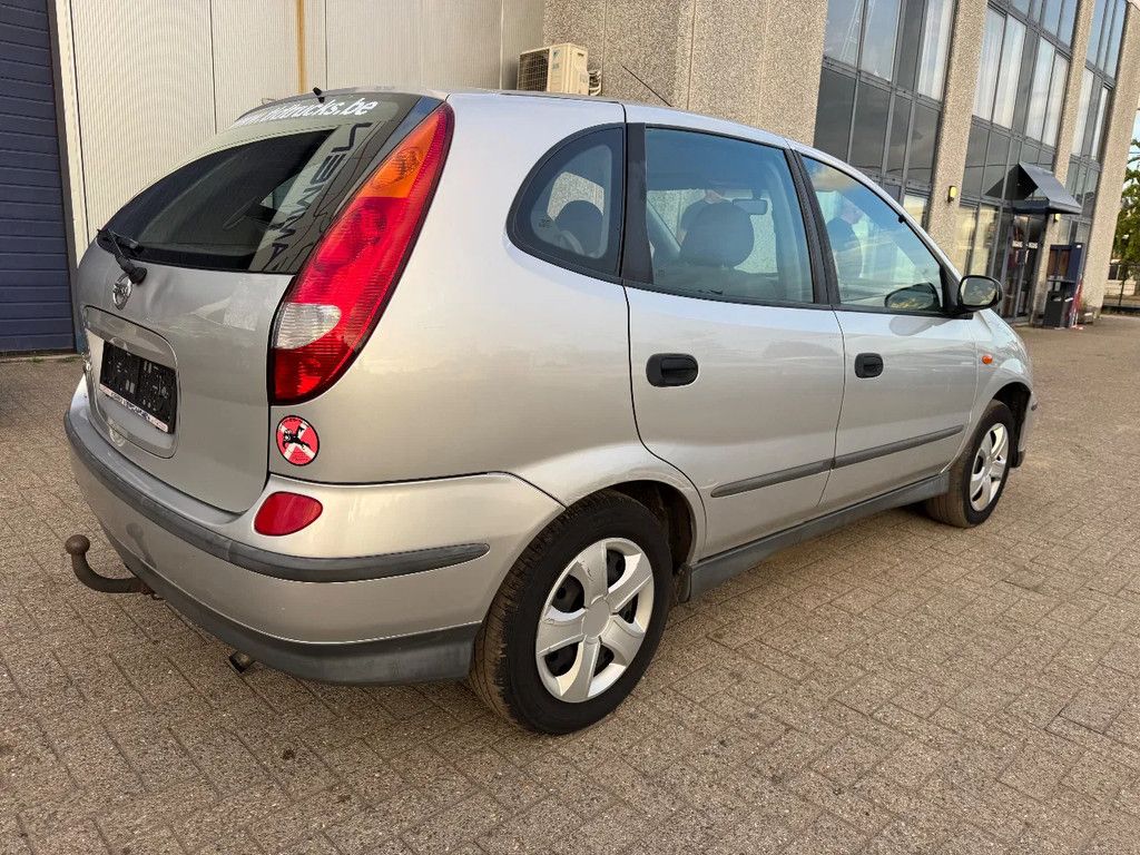 Nissan Almera Tino **PETROL-AIRCO-BELGIAN CAR**