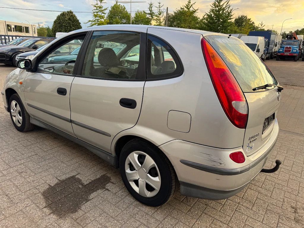 Nissan Almera Tino **PETROL-AIRCO-BELGIAN CAR**