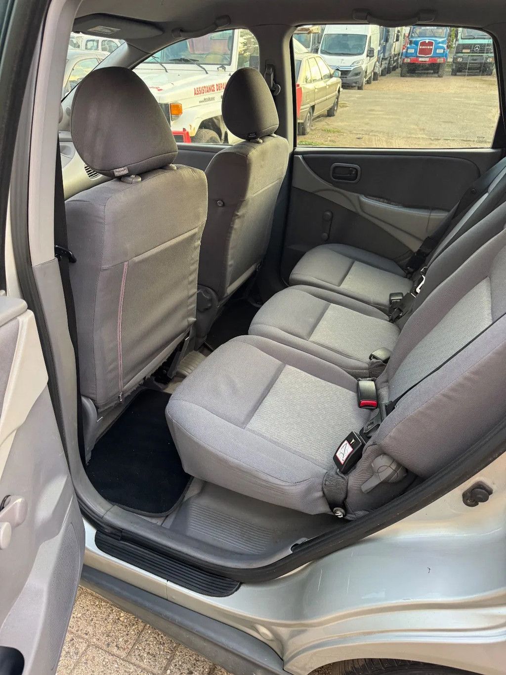 Nissan Almera Tino **PETROL-AIRCO-BELGIAN CAR**