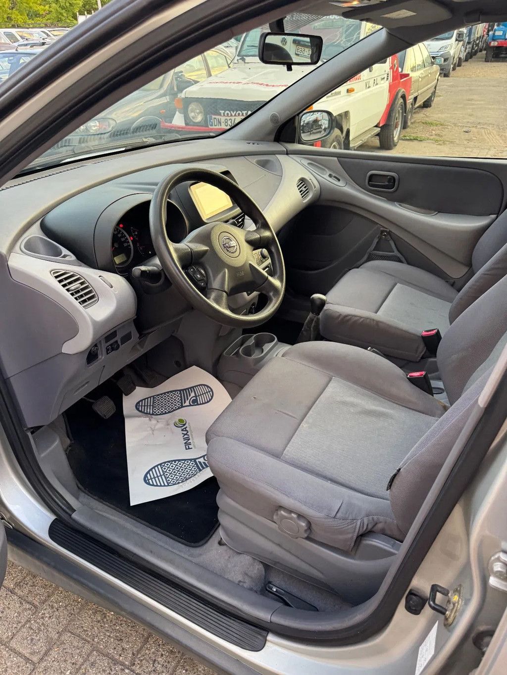 Nissan Almera Tino **PETROL-AIRCO-BELGIAN CAR**