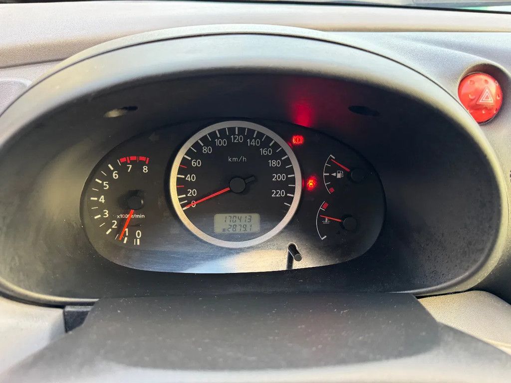 Nissan Almera Tino **PETROL-AIRCO-BELGIAN CAR**
