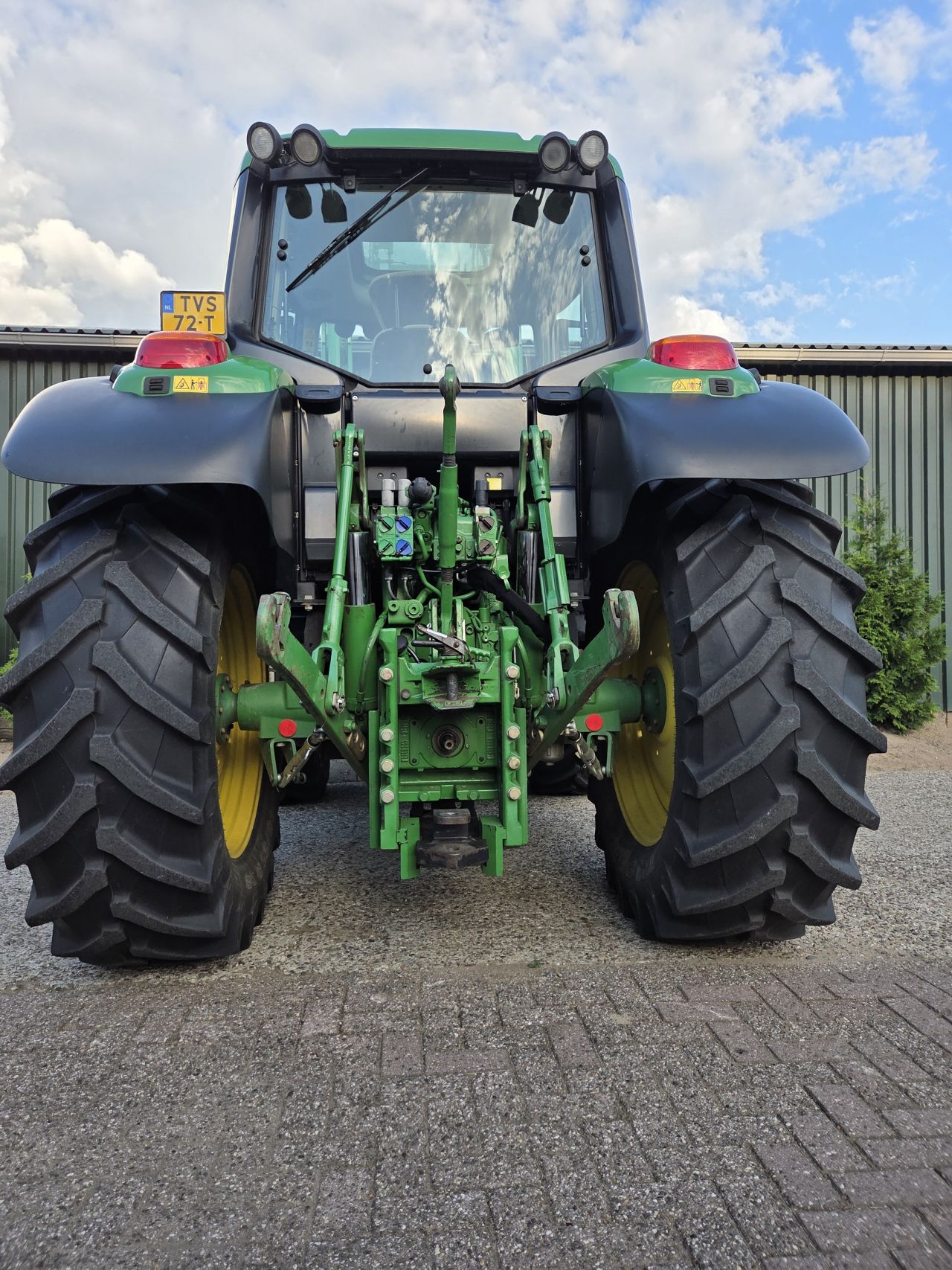 John Deere 6120M + 643R voorlader
