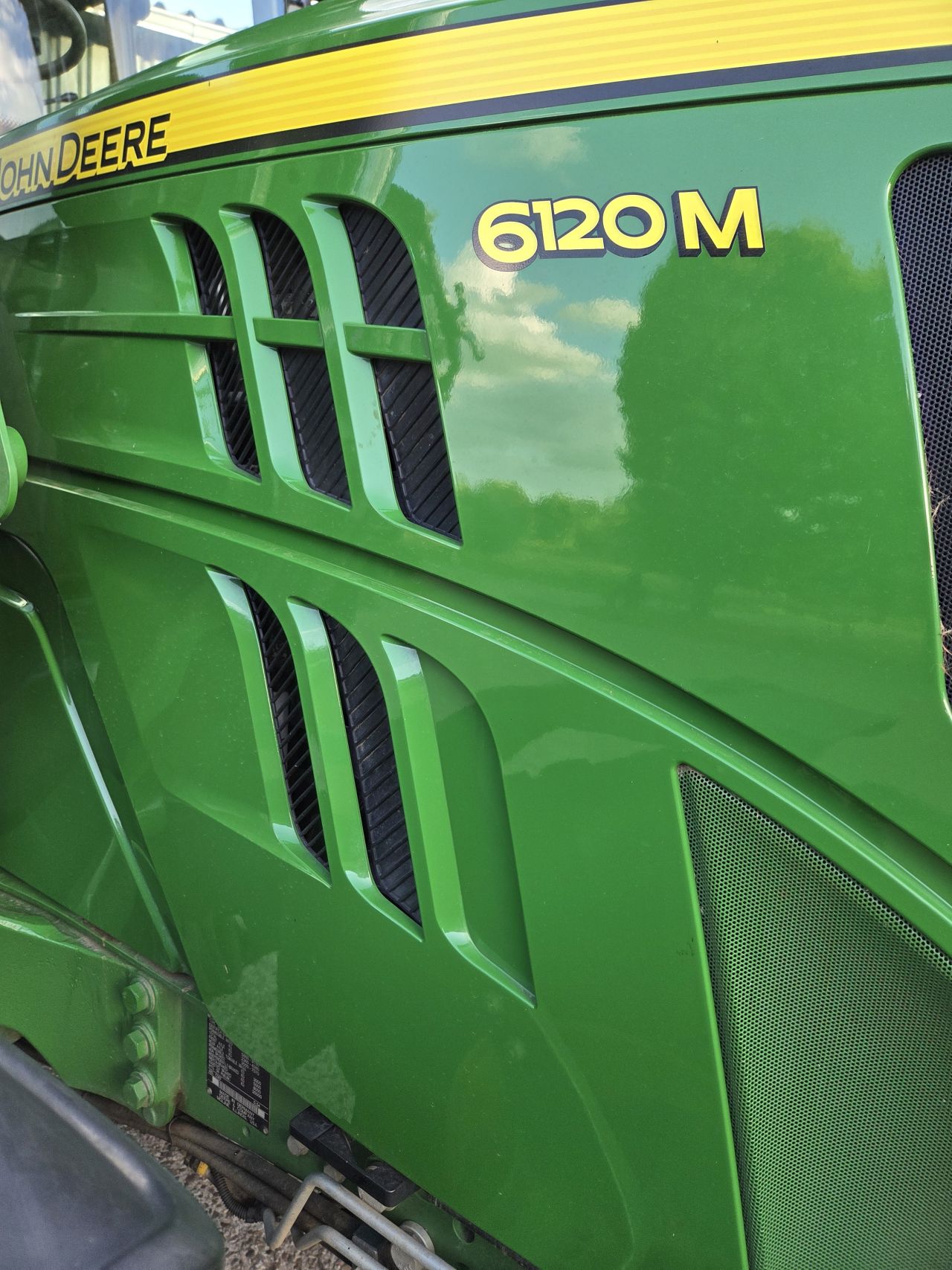 John Deere 6120M + 643R voorlader