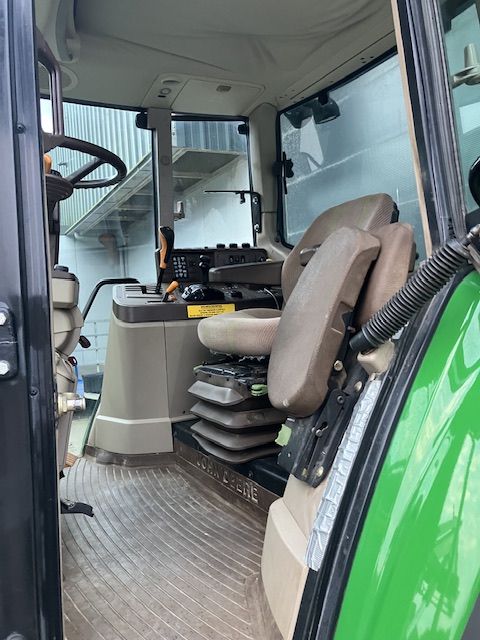 John deere 6220