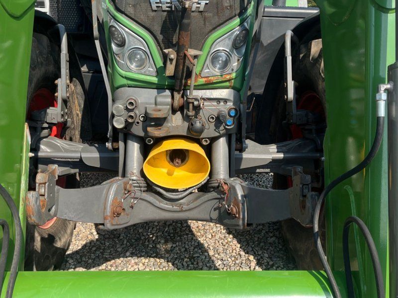 Fendt 720 Vario Med frontlæsser, frontlift og frontPTO