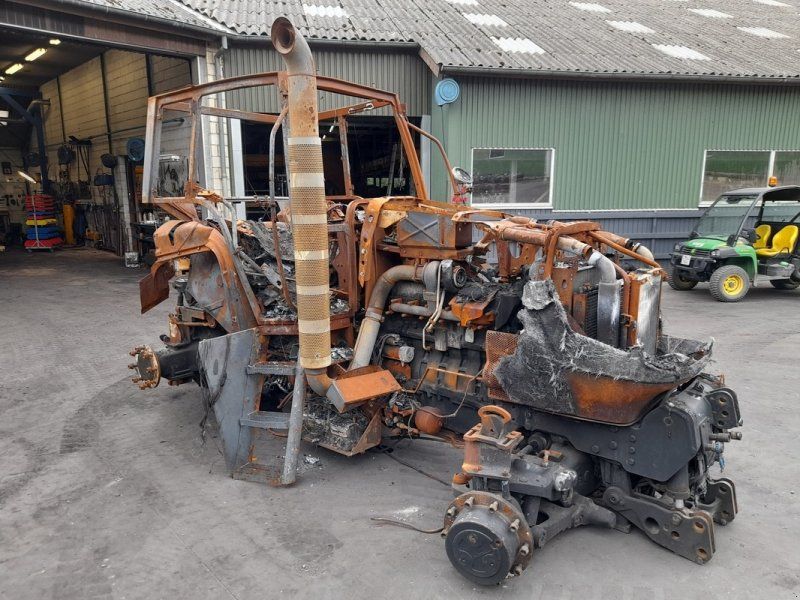New Holland T7550
