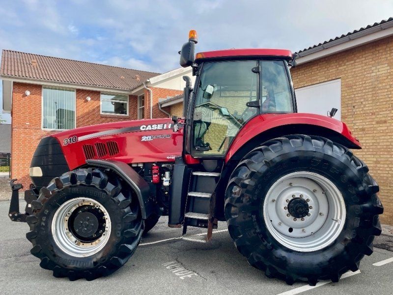 Case IH Magnum 310