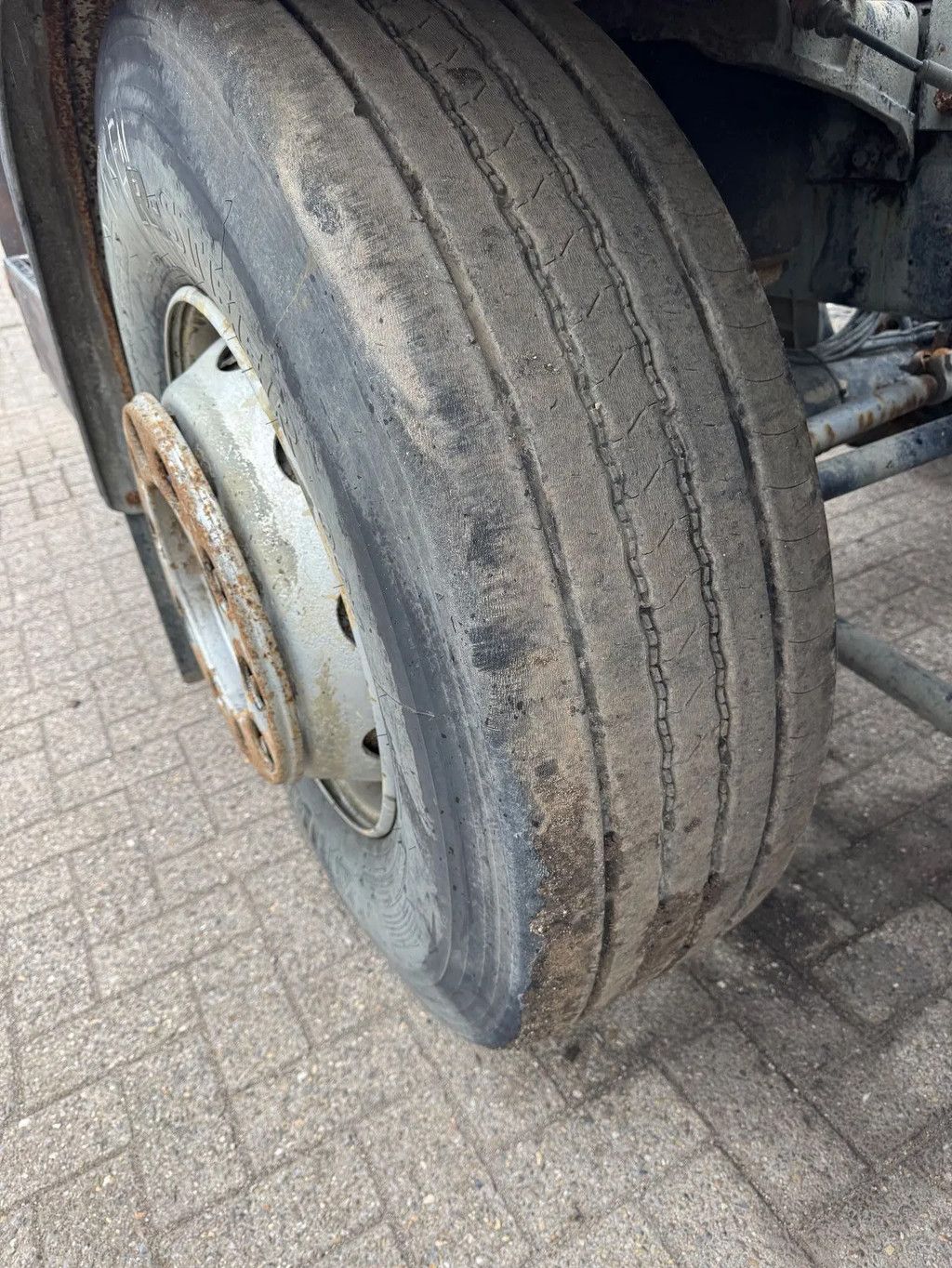 Mercedes-Benz SK 2544 **BELGIAN TRUCK-V8-MANUAL GEARBOX**