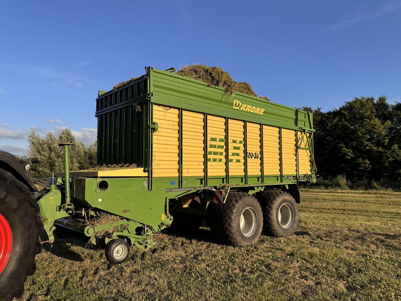Krone MX 350 GL opraapwagen ladewagen