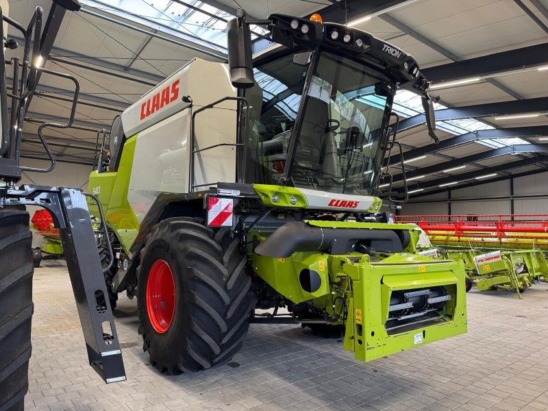 Claas Trion 540 Montana