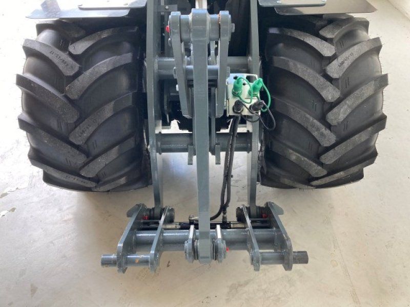Giant G2700E HD læsser på el
