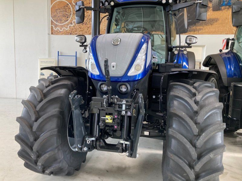 New Holland T7.300 AC Gen