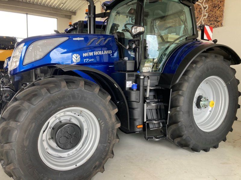 New Holland T7.300 AC Gen