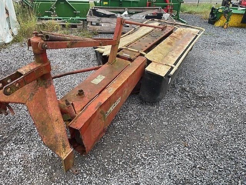 Kuhn CM215