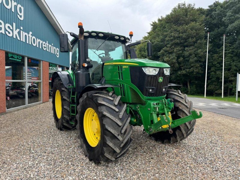 John Deere 6250R