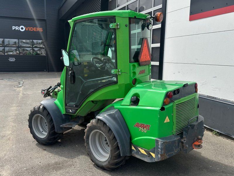 Avant 750 Kabine og redskaber
