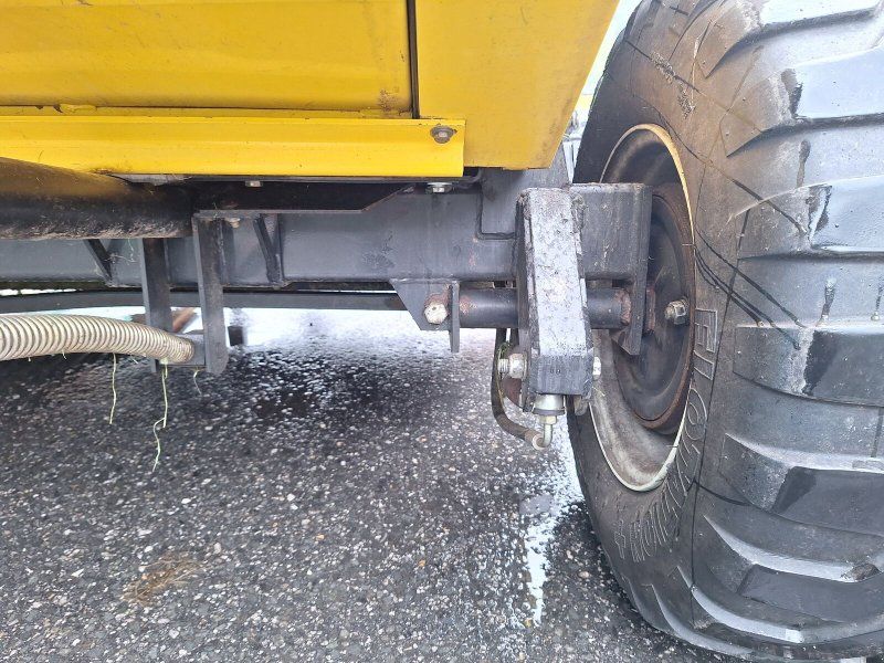 New Holland BR 544