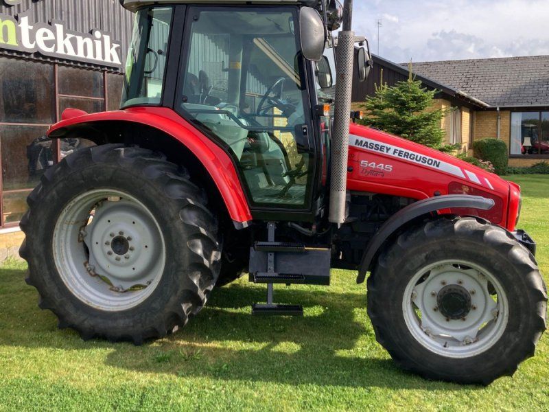 Massey Ferguson 5445