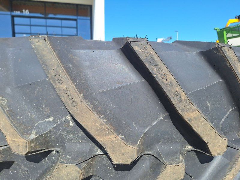 Trelleborg 650/65R38+540/65R28 Kompletträder