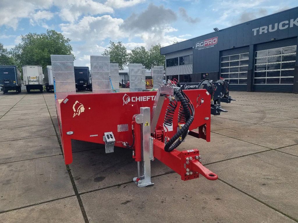 CHIEFTAIN NIEUW!! 2as middenas langzaamverkeer hydr rampen en steunpoten voor en achter