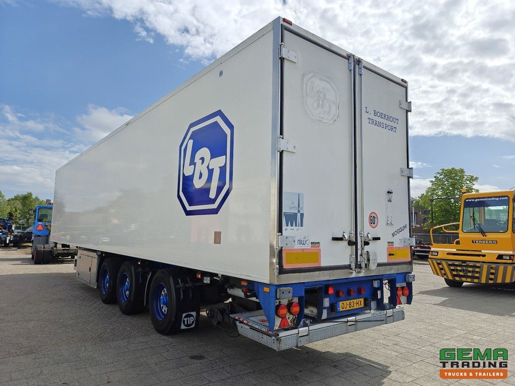 Pacton Z3-002 3-Assen BPW - StuurAs - KoelVriesTransport + Carrier Maxima 1300 + Laadklep 2500KG - 12/2025 APK