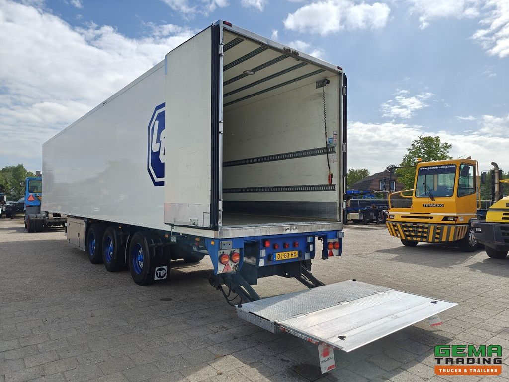 Pacton Z3-002 3-Assen BPW - StuurAs - KoelVriesTransport + Carrier Maxima 1300 + Laadklep 2500KG - 12/2025 APK