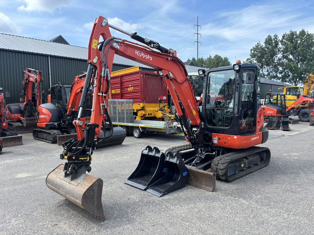 KUBOTA KX042-4A