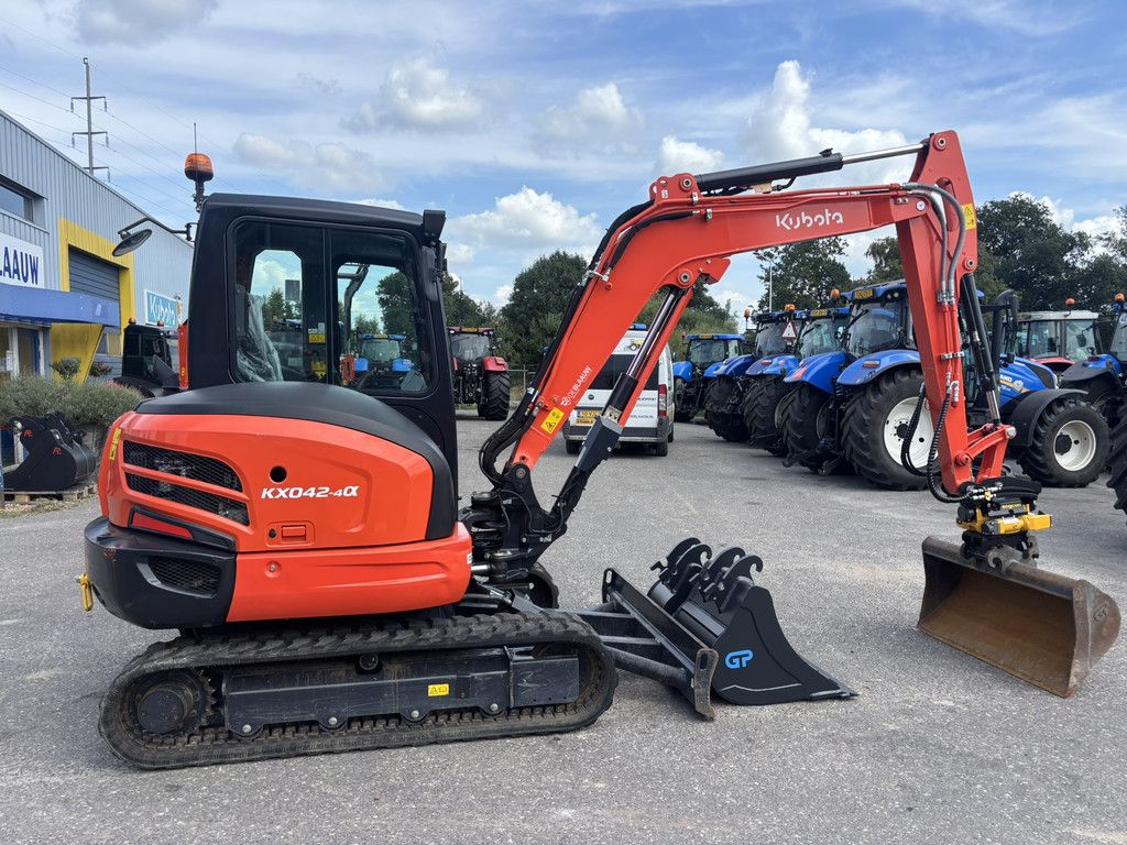 KUBOTA KX042-4A