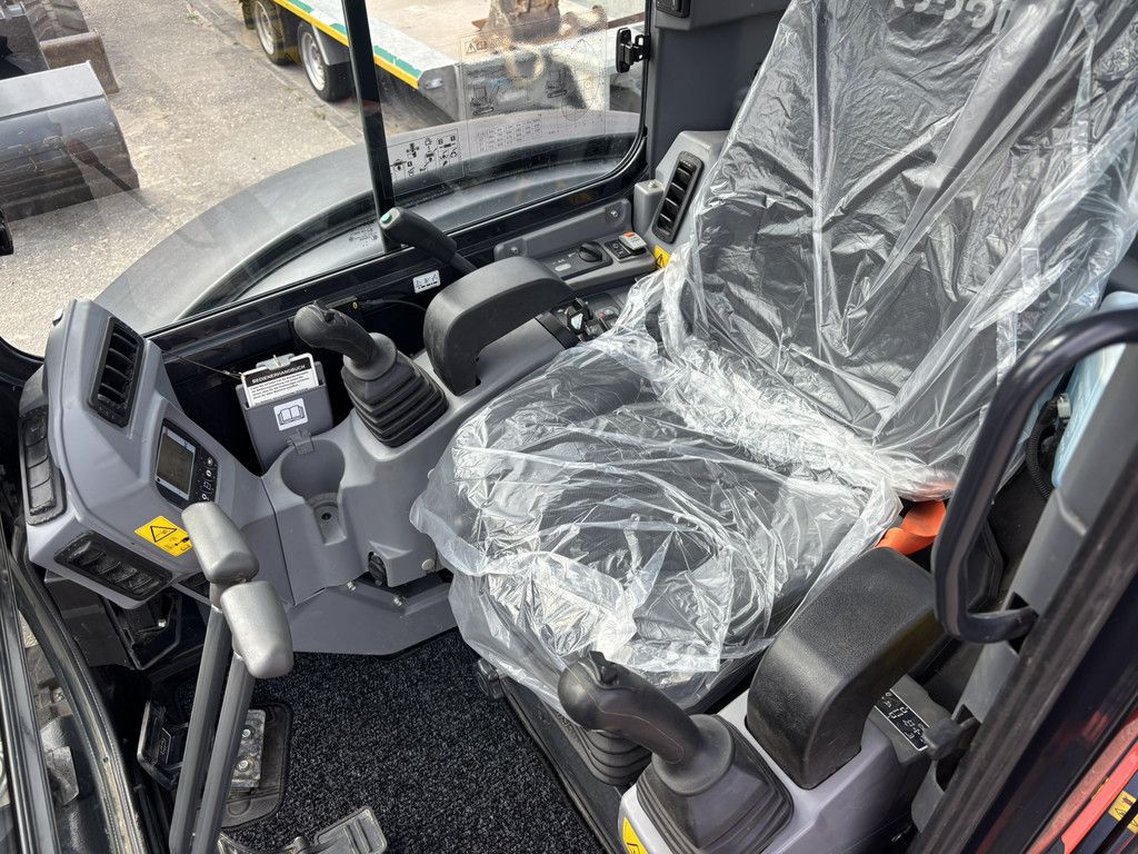 KUBOTA KX042-4A