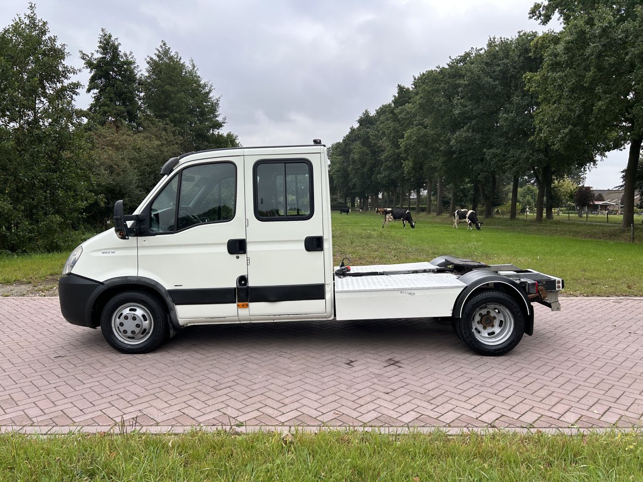 Be trekker 12 ton Iveco Daily 35C18 met trekhaak