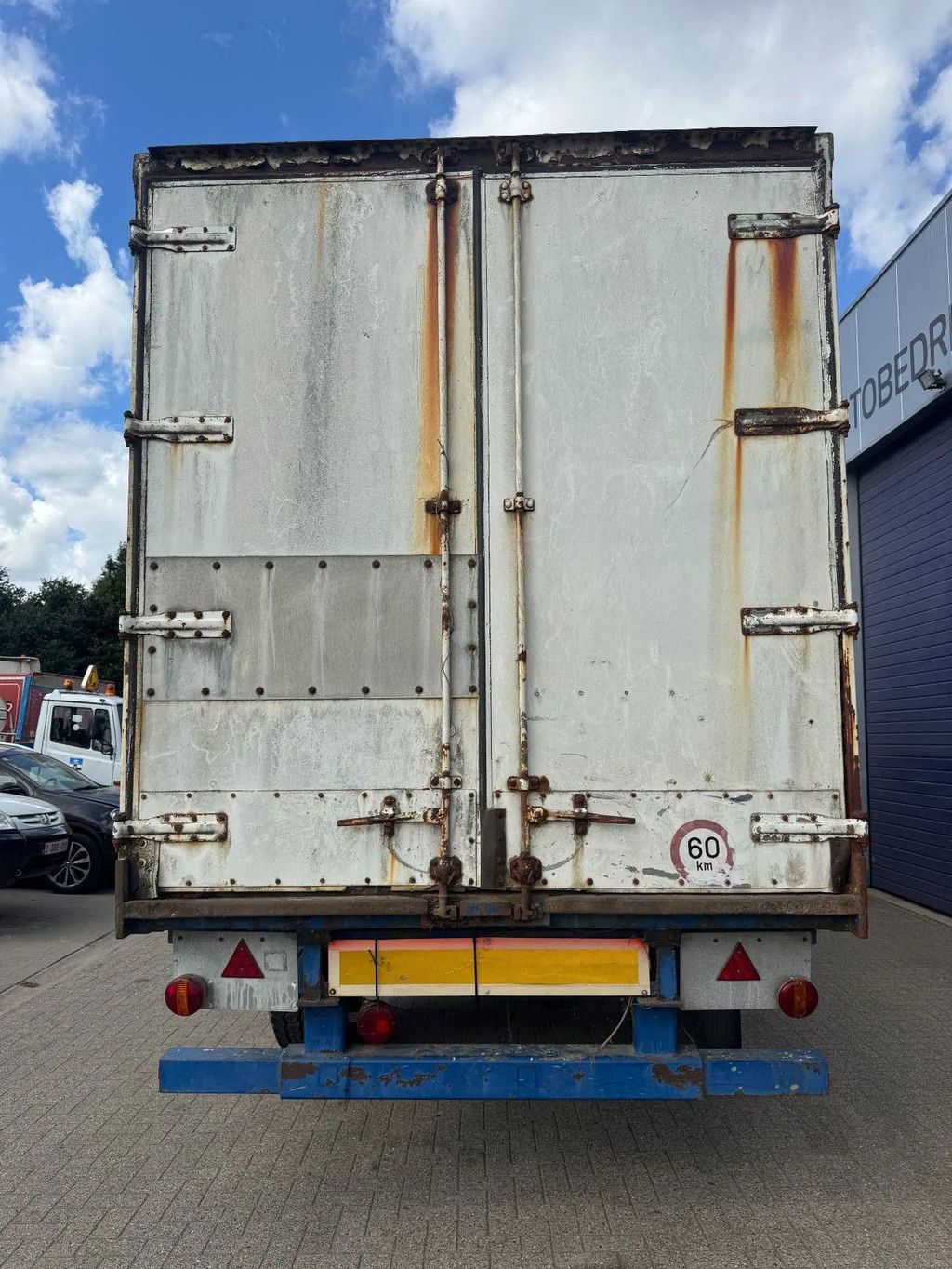 Van Hool **FULL STEEL SUSPENSION-WIDE SPREAD-BELGIAN TRAILER**