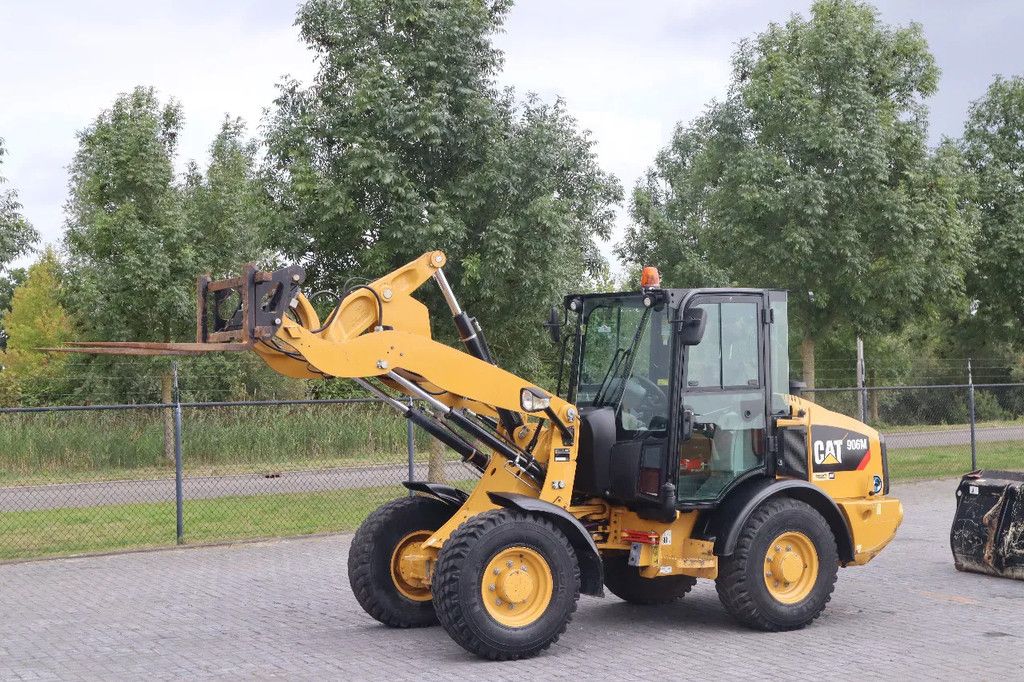 Caterpillar 906M | BUCKET | FORKS | HIGHFLOW | 35 KM/H