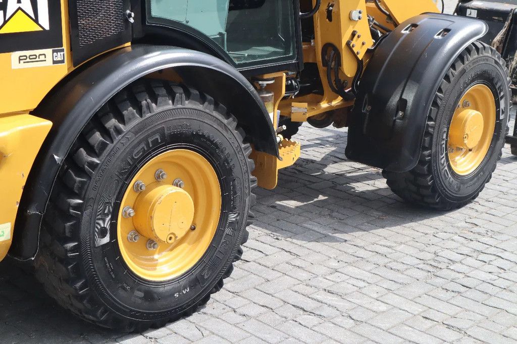 Caterpillar 906M | BUCKET | FORKS | HIGHFLOW | 35 KM/H