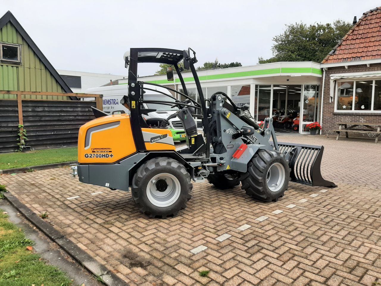 GiANT G2700 HD+ kniklader - Bouwjaar 2025 met 79 draaiuren