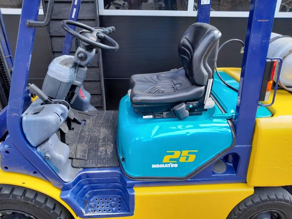 Komatsu FG 25 Heftruck Freelift Sideshift Triplex - LPG