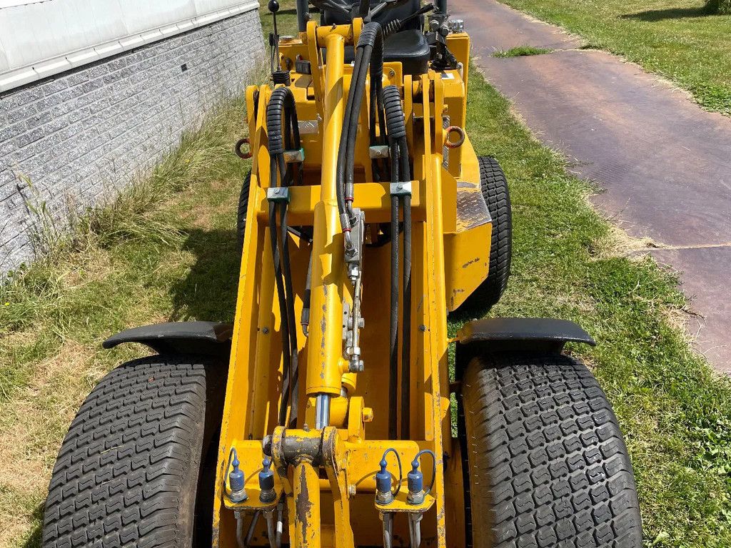 Knikmops KM130 in topstaat!! Goede banden 4 cill Kubota