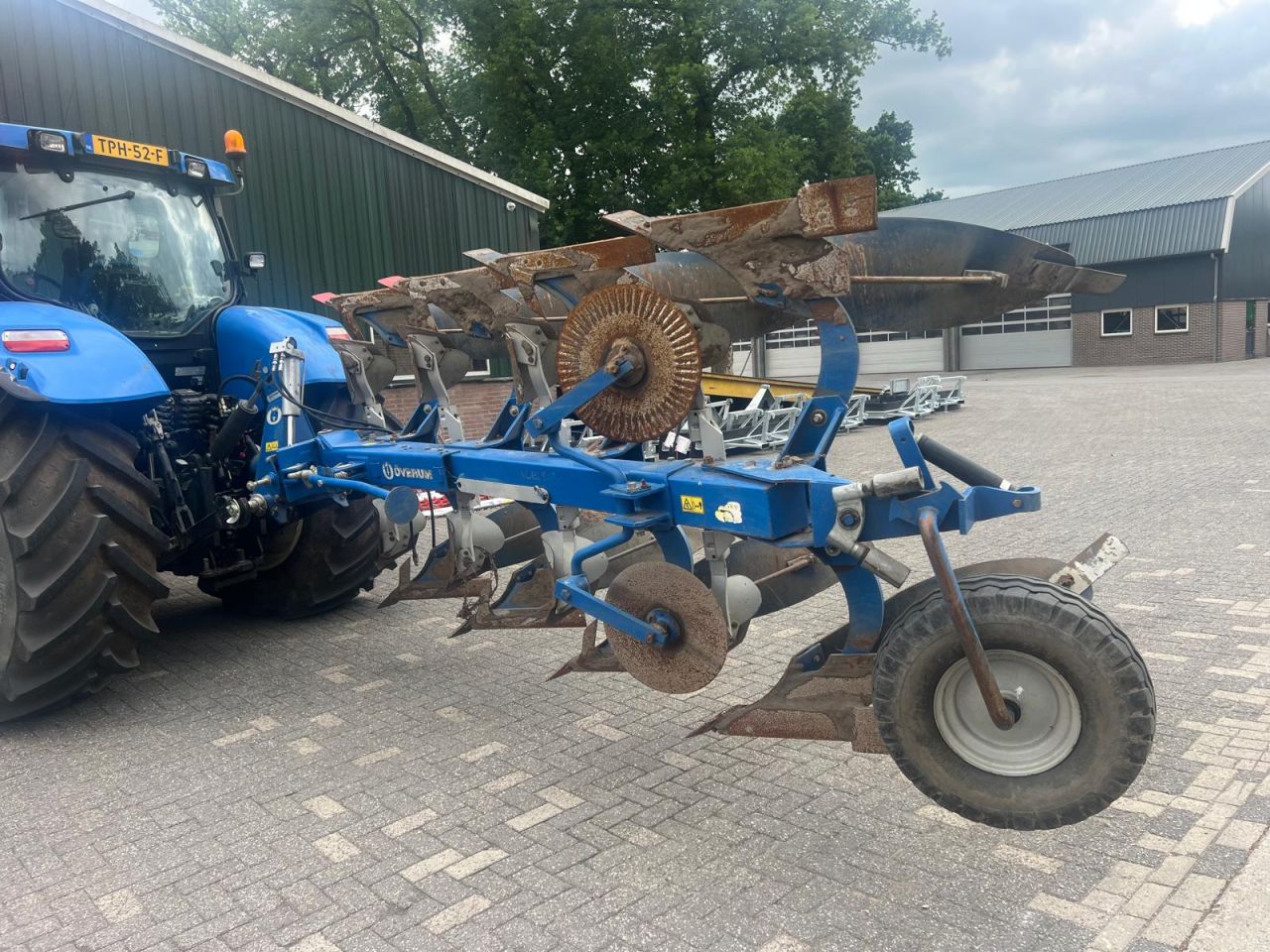 OVERUM CX490F 4-schaar wentelploeg