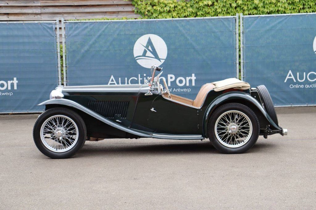 MG TC Roadster Petrol 1943