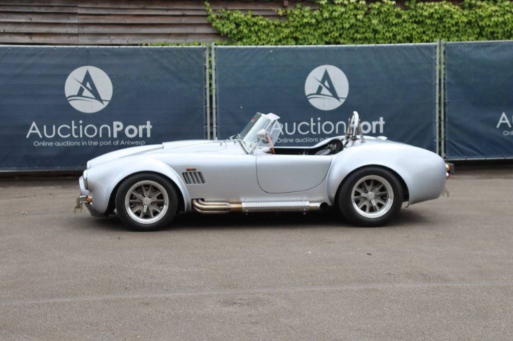 Cabrio Ford AC Cobra Replica Backdraft Benzin 2018 (Margin)